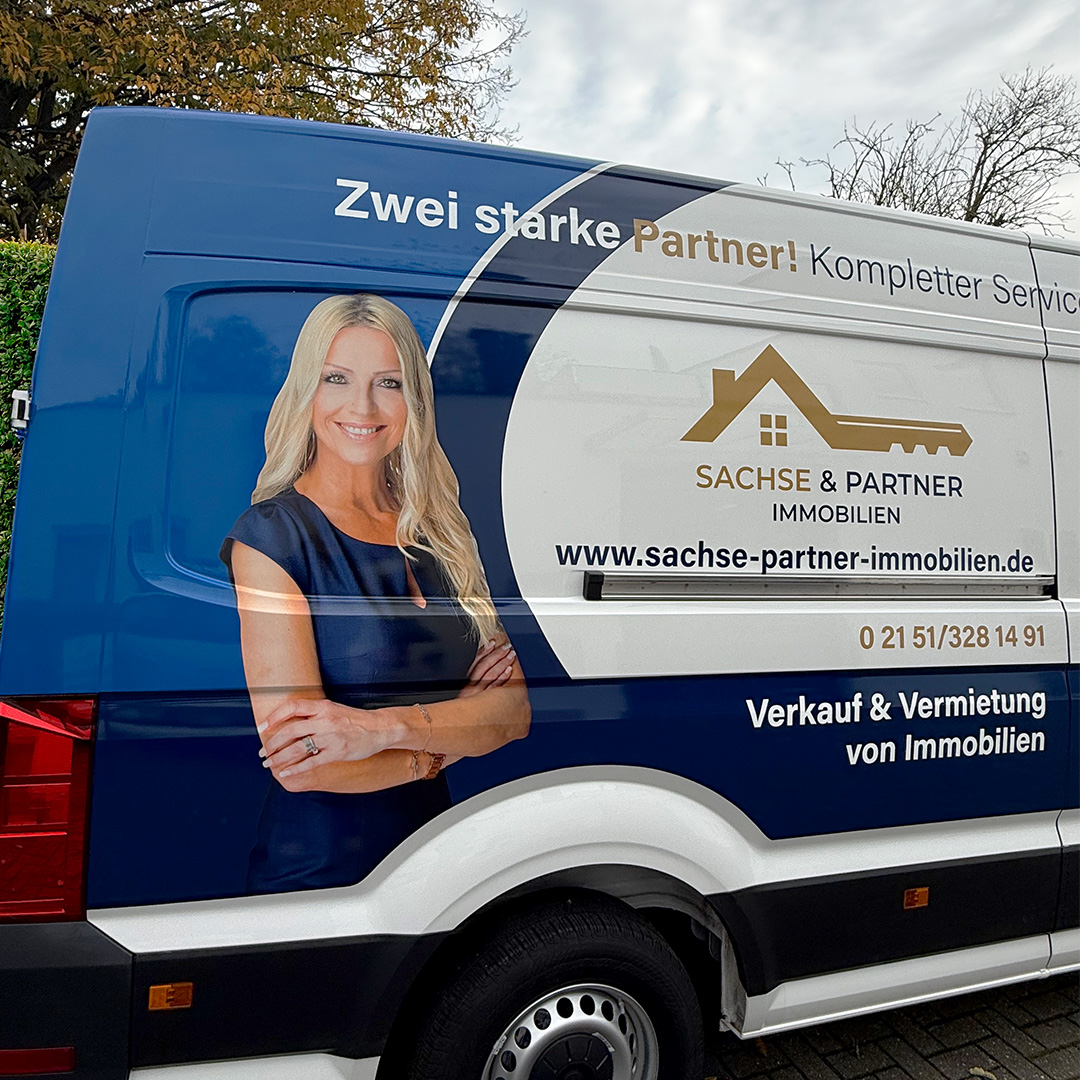 Fahrzeugbeschriftung Sorglos & Sauber 24