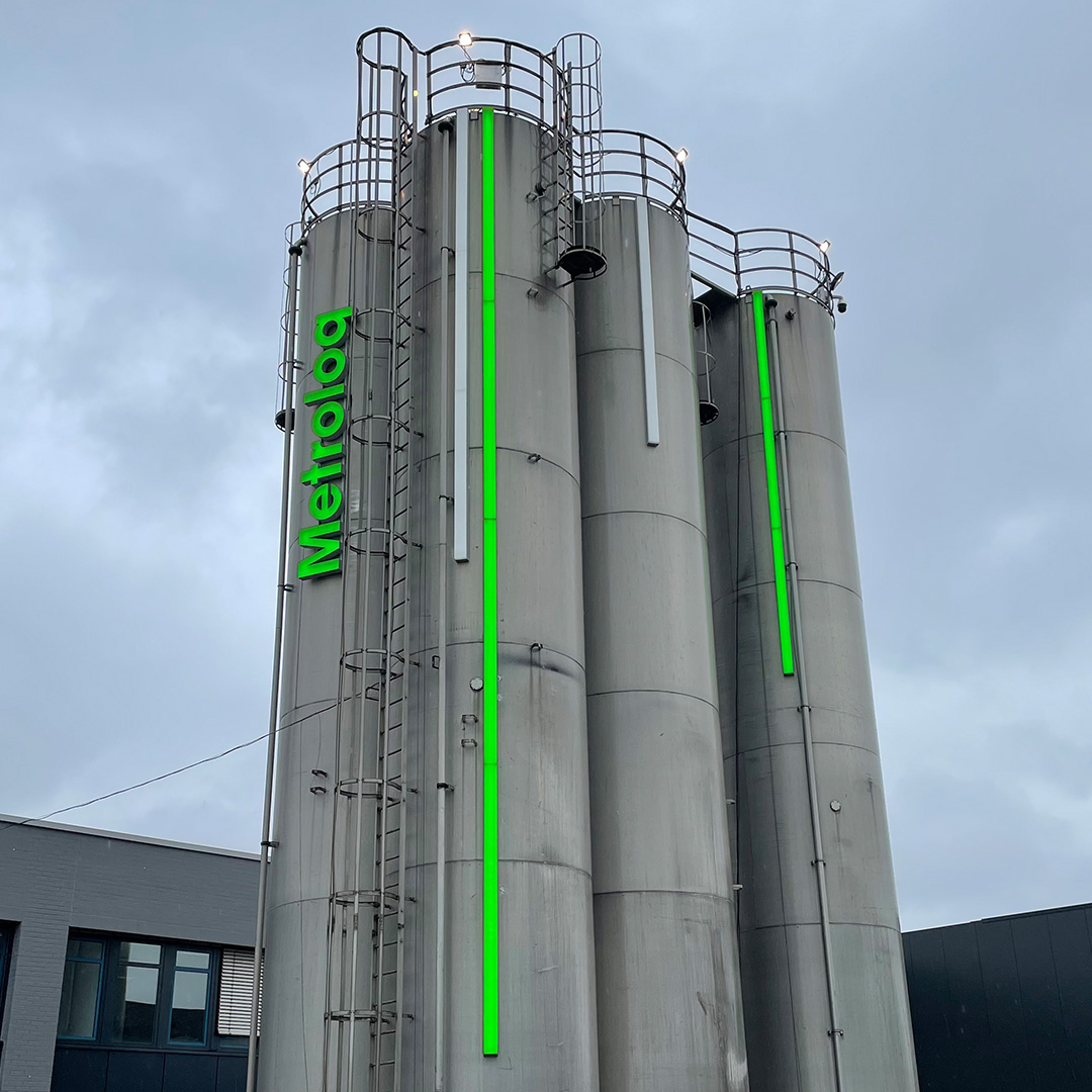 Metroloq Werbeanlage Silos